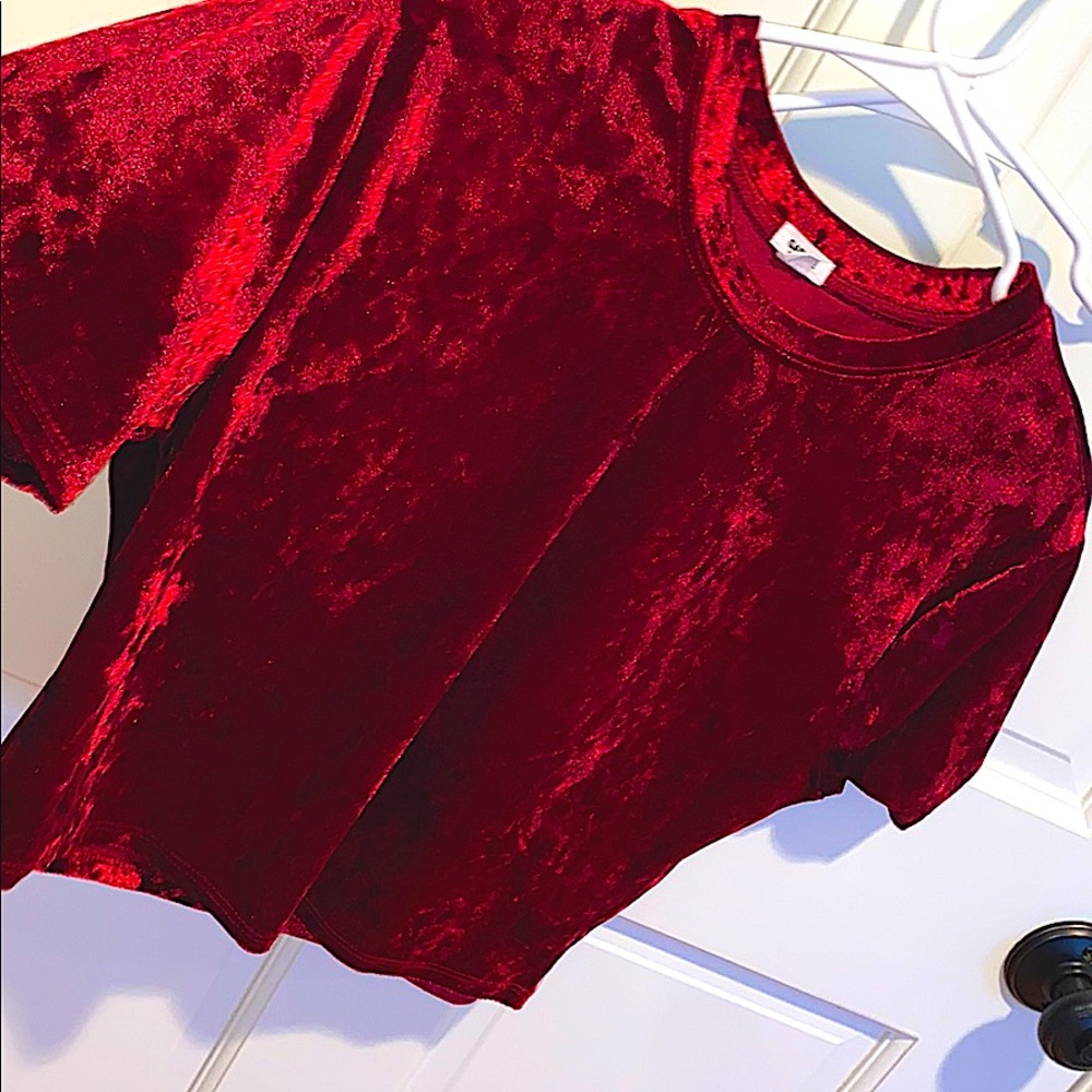 VELVET GARAGE CROPTOP